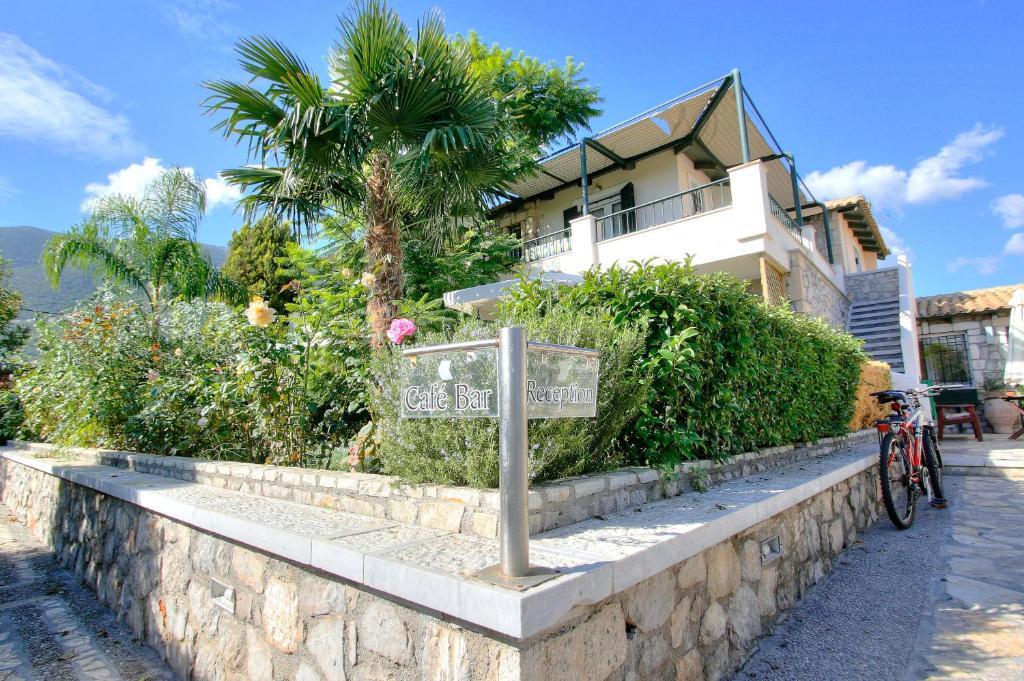 Sunny Garden Aparthotel Epidaurus ภายนอก รูปภาพ